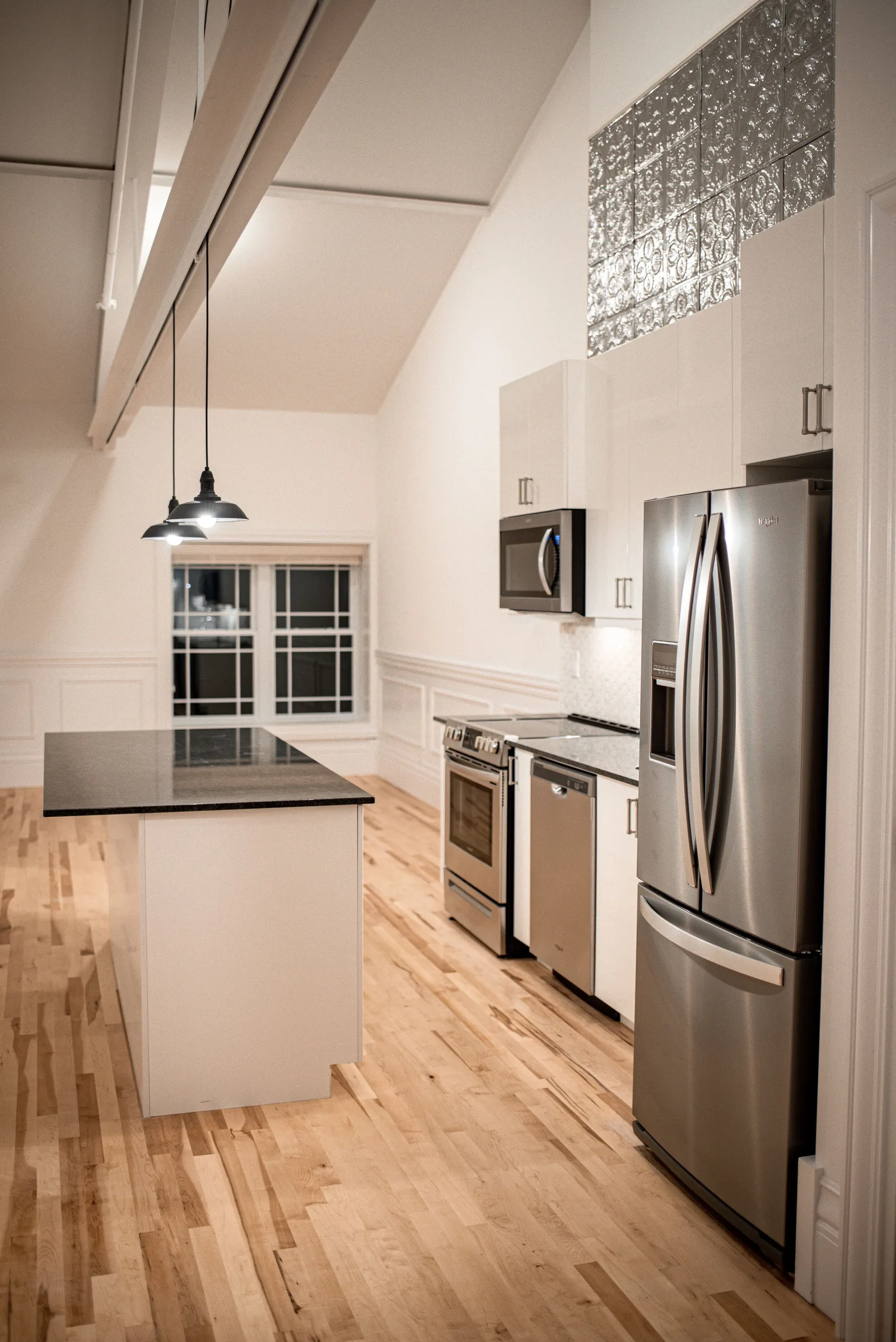 Kelly - Unit 212 — suite photo